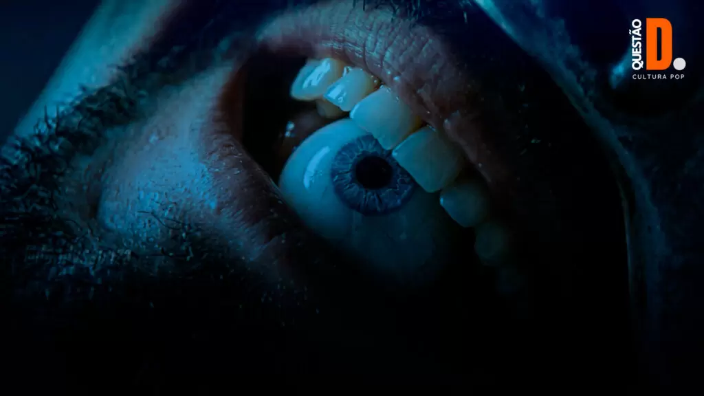 Hellbent (2004) | Cena do filme de um olho na boca, em cum cenário dark, para compor o conceito do filme | Questão D