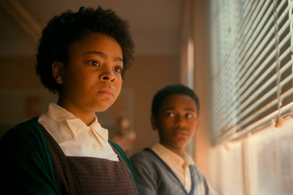 It_bem_vindo_a_derry_s01e02_a_coisa_na_escuridao_o_dna_de_derry_questao_d(001)